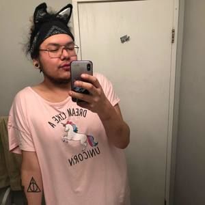 Meet your Posher, Levi